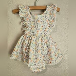 NWT Tahari Baby Girls Floral Romper Onesie Size 6-9m
